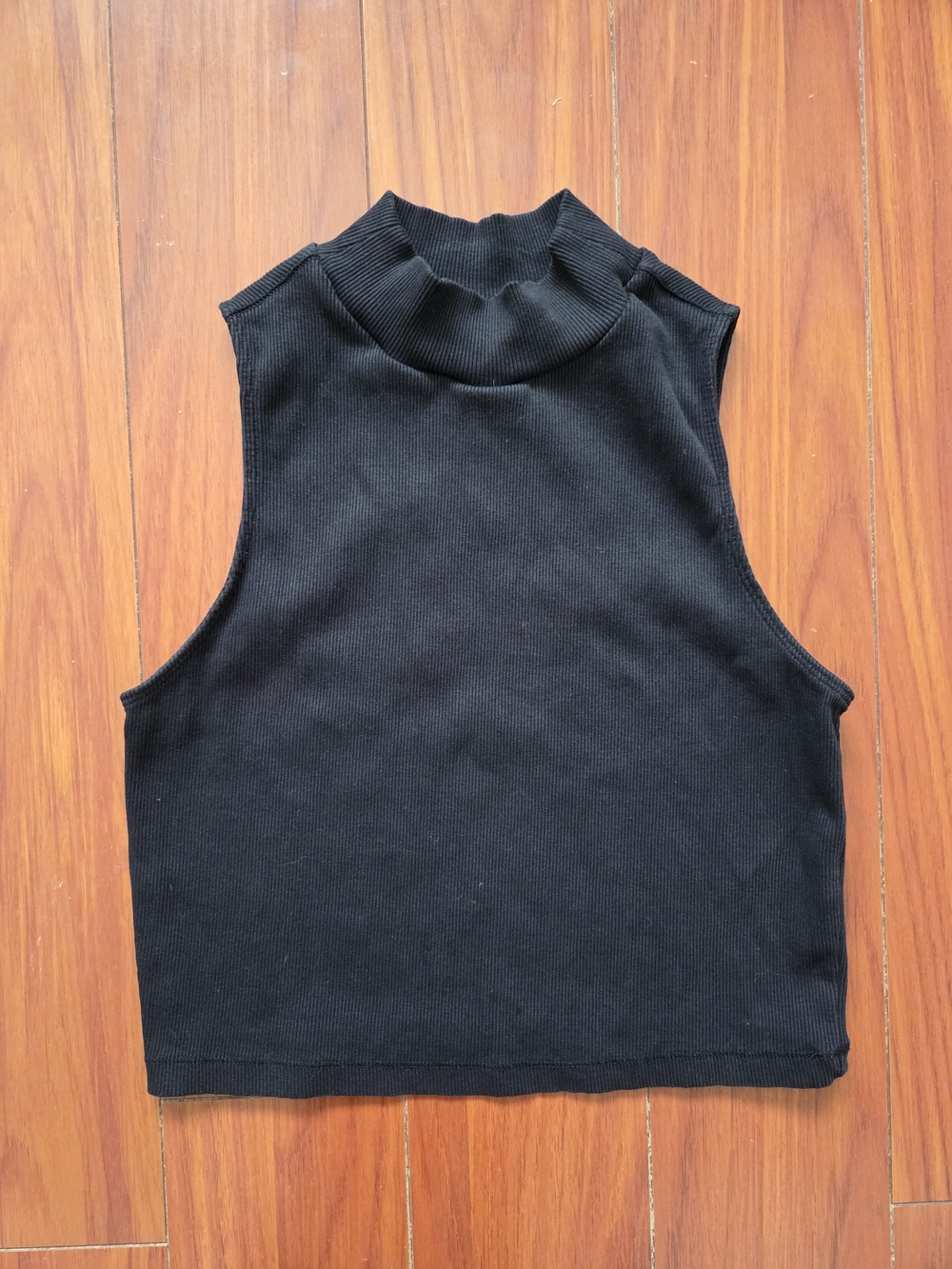 Everlane Organic Cotton Black Ribbed Mock Neck Cropped Tank